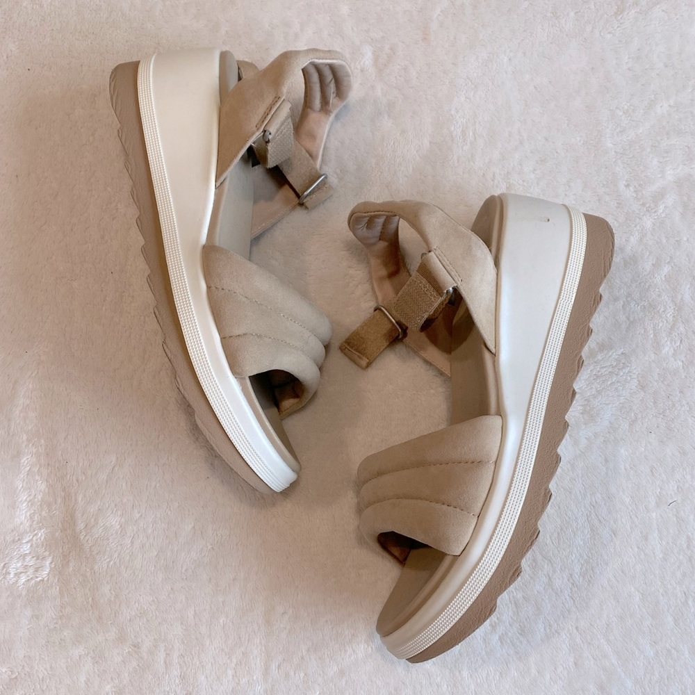 {Cougar} Sandal Wedges